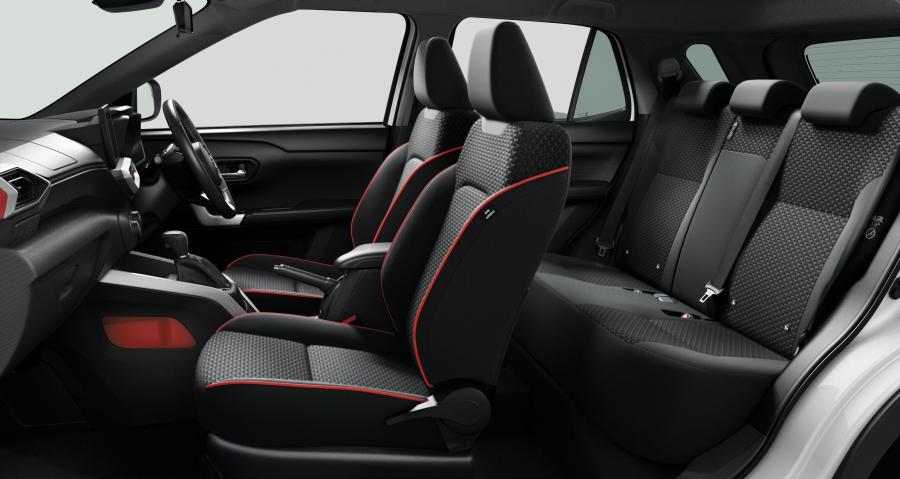 Интерьер Toyota Raize Z 2019 года  (фото 6 из 18)